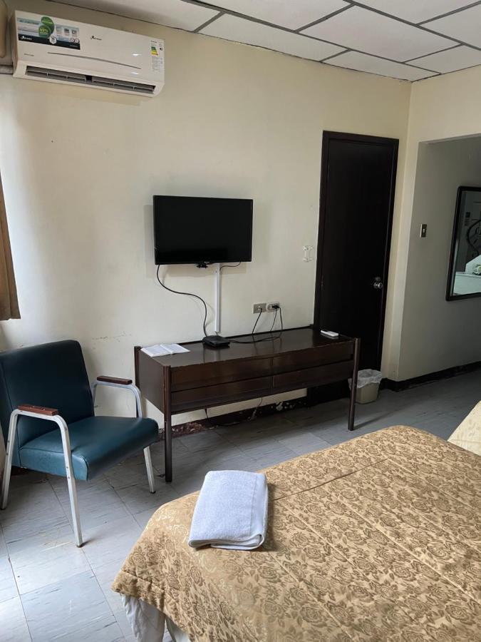 Hotel Rizzo جواياكيل المظهر الخارجي الصورة